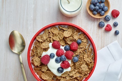 blueberries-raspberries-yoghurt